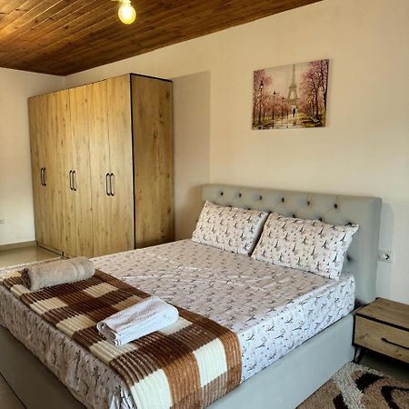 Villa Zefi Rrenc Papaj Kültér fotó